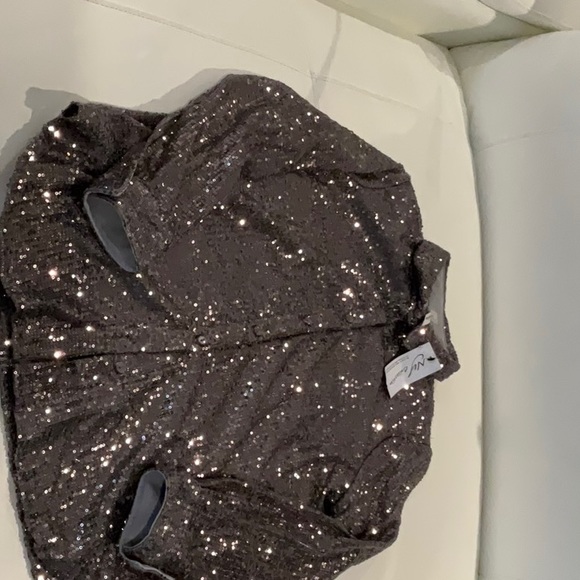 NWT NY Collection Silver Sequins Long Sleeve Shirt - Size Large - Picture 3 of 7